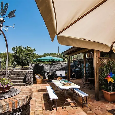 Nake Residenza Artistica Villa Sant'Alfio Exterior photo